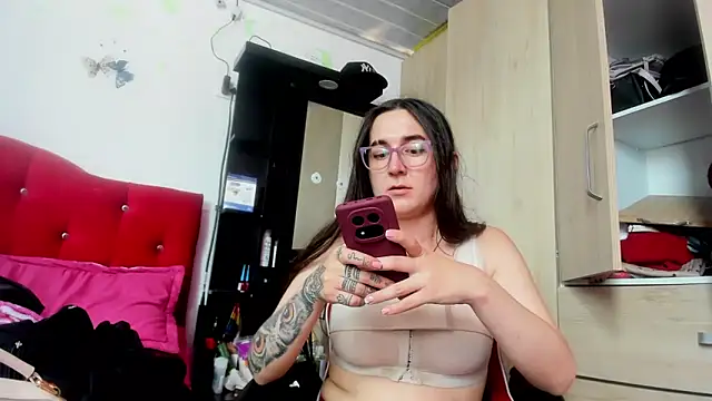 Snapshot of Sweet-Suck69 chatting on September 22, 2025, 6:32 pm Sweet-Suck69 online show from September 22, 2025, 6:32 pm