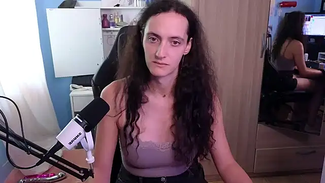 Snapshot of MemiKouki chatting on September 22, 2025, 4:09 pm MemiKouki online show from September 22, 2025, 4:09 pm