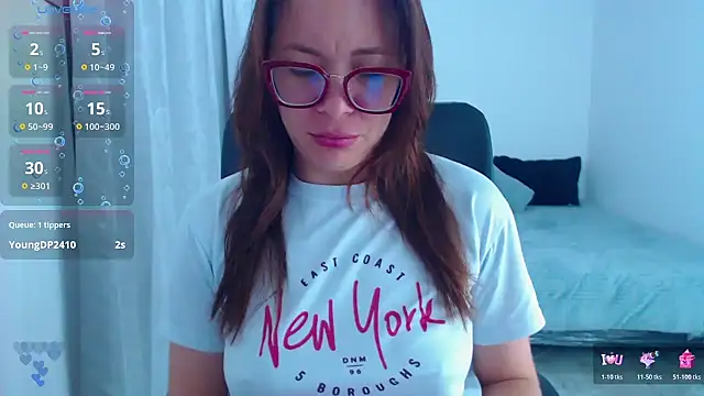 SharonR1 online show from November 26, 2025, 2:12 am