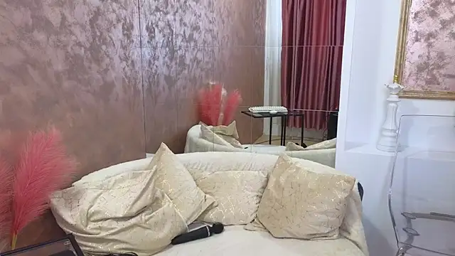 lexy a online show from February 21, 2025, 8:40 am