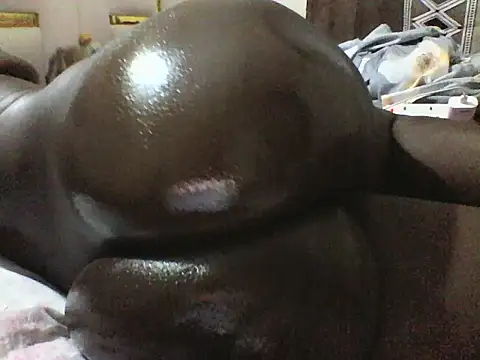 Lovely-edday2 online show from September 13, 2025, 8:52 pm