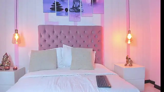 Sophia turneer online show from March 1, 2025, 10:53 pm