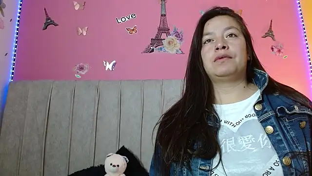 monickhot303av online show from September 12, 2025, 3:39 am