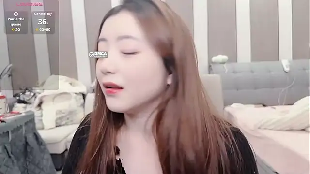 shuiduoduo-xz online show from February 13, 2025, 2:31 pm