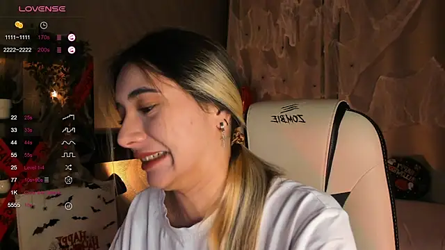 DarlaLike online show from October 18, 2025, 3:42 am