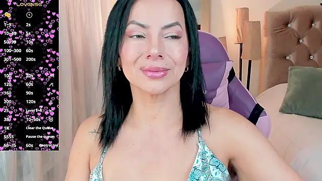 veronika naughty online show from September 23, 2025, 1:58 pm