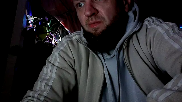 donhulio482 online show from March 15, 2025, 8:10 pm