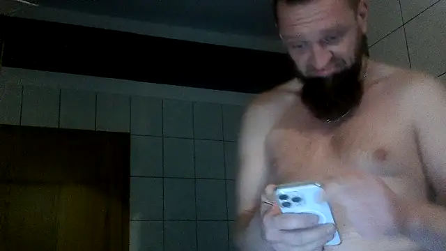 donhulio482 online show from October 29, 2025, 11:39 pm