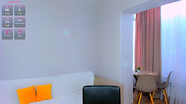 Feral  berry   online show from April 11, 2026, 7:45 am