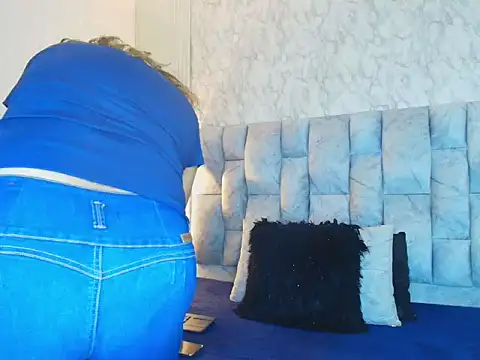 charlotte  G online show from September 19, 2025, 11:22 am