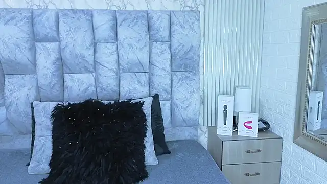 charlotte  G online show from October 4, 2025, 11:19 am