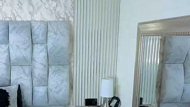 charlotte  G online show from October 6, 2025, 11:07 am