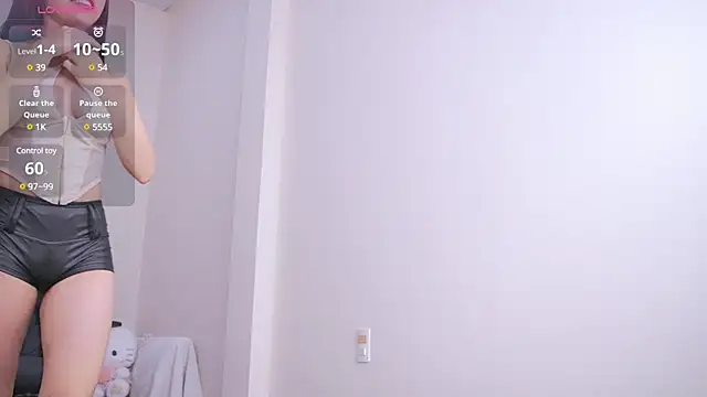 Snapshot of Miuzxc chatting on February 9, 2025, 8:11 am Miuzxc online show from February 9, 2025, 8:11 am