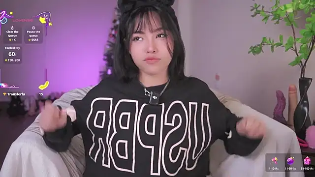 Snapshot of Miuzxc chatting on September 18, 2025, 4:47 am Miuzxc online show from September 18, 2025, 4:47 am