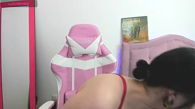 Katalina novoa online show from March 21, 2025, 12:51 am