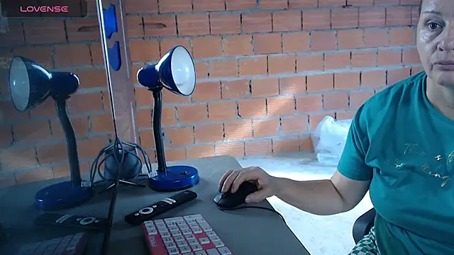 hairyglad69 online show from May 14, 2026, 12:56 pm