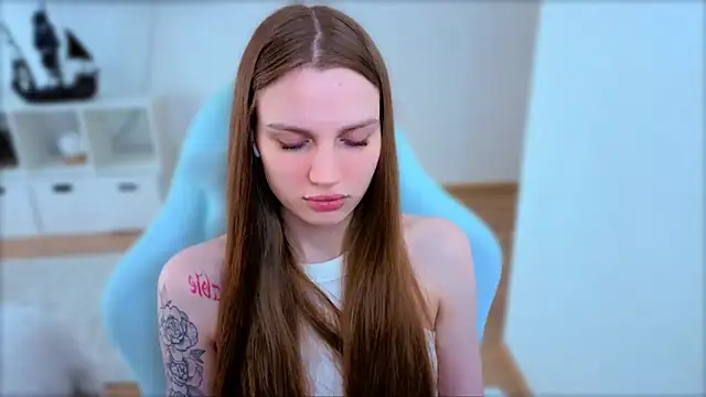 StellaLawless online show from April 8, 2026, 6:13 am