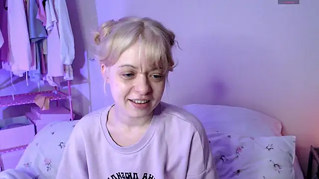 Snapshot of KatieMelone chatting on February 13, 2026, 9:55 pm KatieMelone online show from February 13, 2026, 9:55 pm