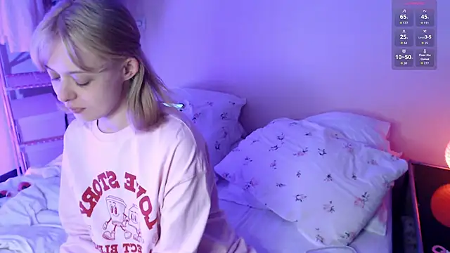 Snapshot of KatieMelone chatting on February 15, 2026, 1:24 am KatieMelone online show from February 15, 2026, 1:24 am