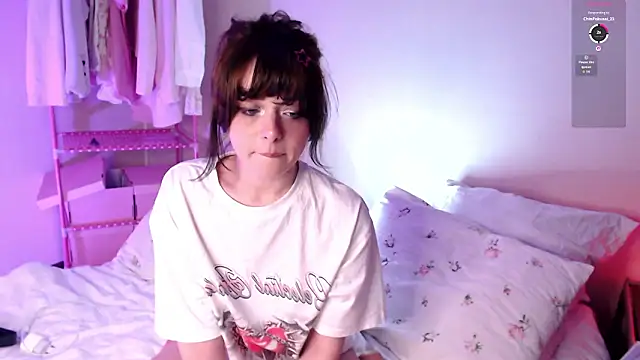 Snapshot of KatieMelone chatting on February 25, 2026, 1:37 am KatieMelone online show from February 25, 2026, 1:37 am