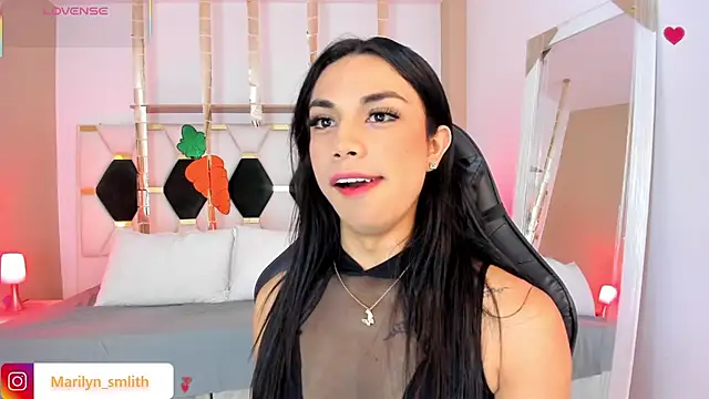 MarilynSmIith online show from April 1, 2026, 1:41 pm