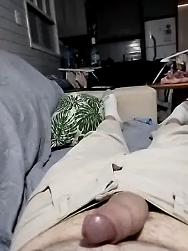 danielsafado222 online show from October 28, 2025, 2:48 am