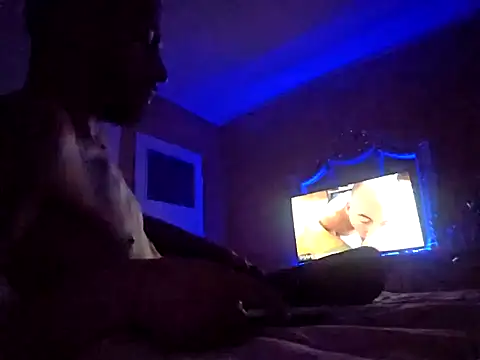 Snapshot of denisxlRo chatting on March 13, 2025, 11:59 pm denisxlRo online show from March 13, 2025, 11:59 pm