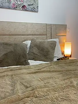 valecruz903 online show from February 9, 2025, 2:06 am