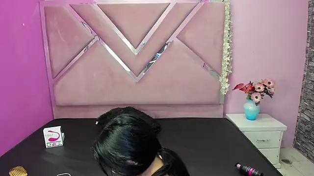 Snapshot of IsisRouse chatting on February 16, 2025, 2:53 am IsisRouse online show from February 16, 2025, 2:53 am