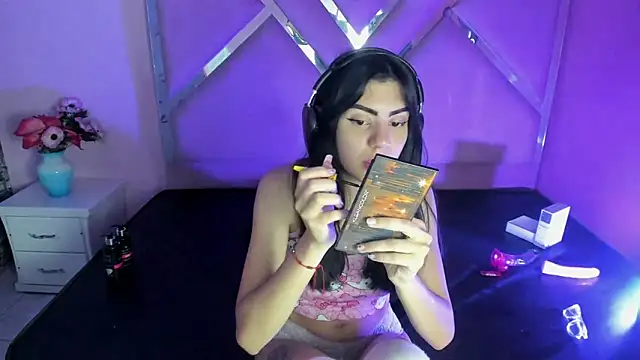 Snapshot of IsisRouse chatting on March 2, 2025, 9:31 am IsisRouse online show from March 2, 2025, 9:31 am