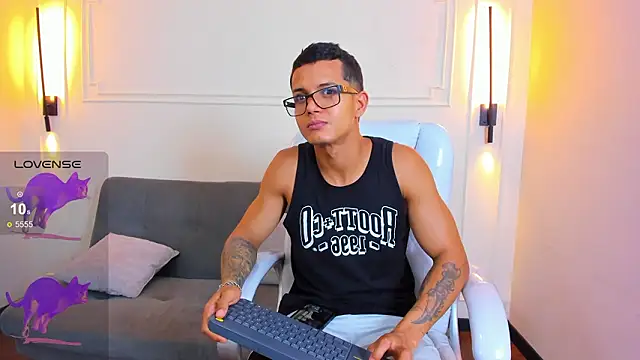 Paradise boy s online show from March 3, 2026, 5:52 pm