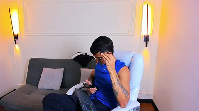 Paradise boy s online show from April 8, 2026, 8:31 pm