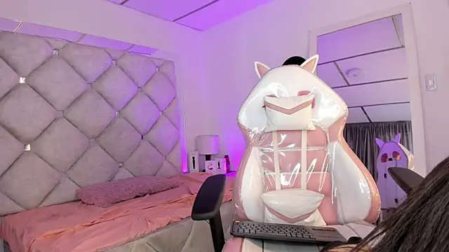 alessiaferry online show from March 27, 2026, 9:36 pm