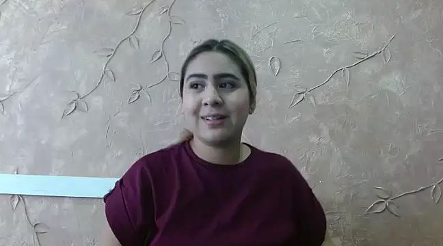 Miabonnett  online show from February 6, 2025, 12:59 pm