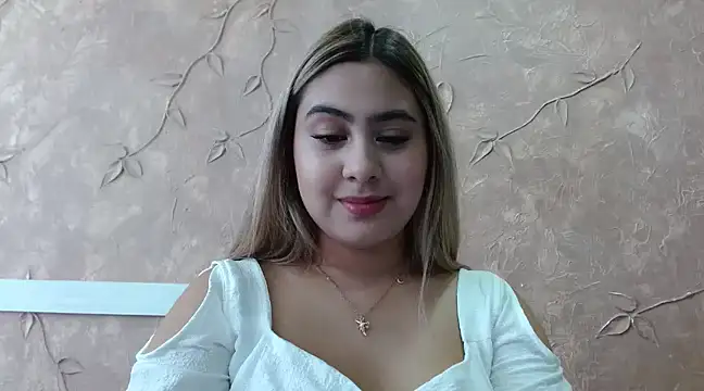 Miabonnett  online show from February 22, 2025, 3:14 pm