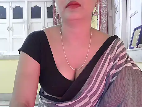 Model-Tanya online show from November 16, 2025, 4:45 pm