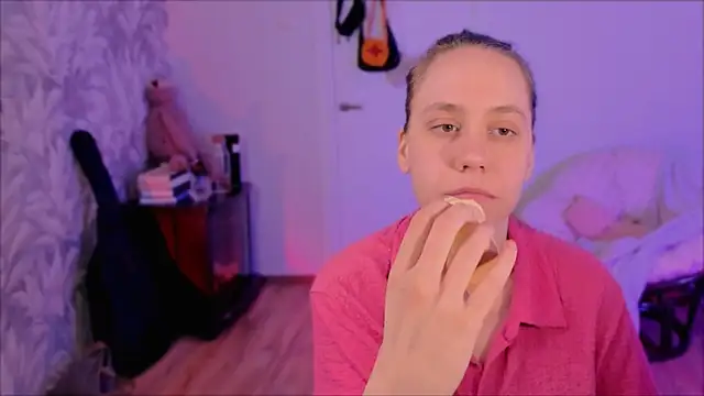 Malinax online show from April 6, 2026, 12:50 pm