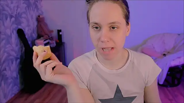 Malinax online show from April 7, 2026, 1:22 pm