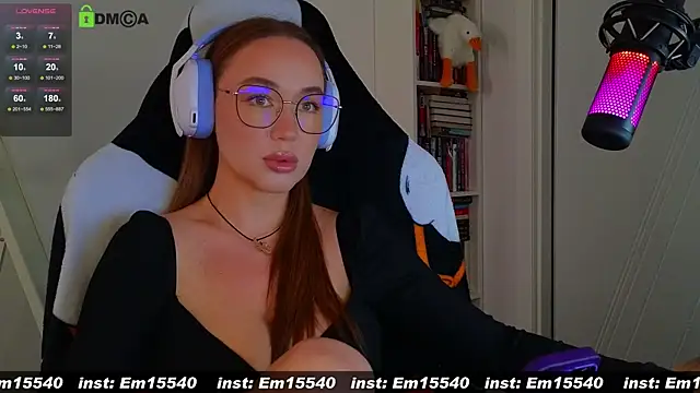 Snapshot of Emili1- chatting on January 22, 2025, 9:35 am Emili1- online show from January 22, 2025, 9:35 am