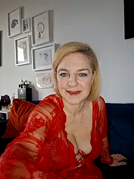 Snapshot of FrauleinSchmitt chatting on January 31, 2025, 8:11 am FrauleinSchmitt online show from January 31, 2025, 8:11 am