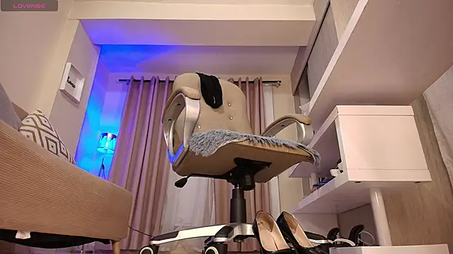 amelyaDreams online show from February 3, 2025, 11:26 pm