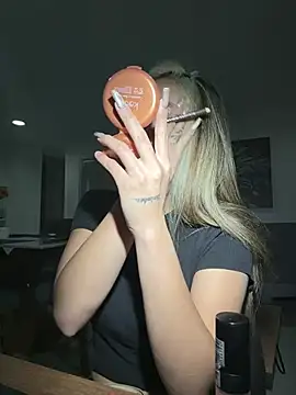 emma oxford online show from February 25, 2026, 2:21 am