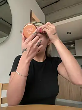 emma oxford online show from March 3, 2026, 10:48 pm