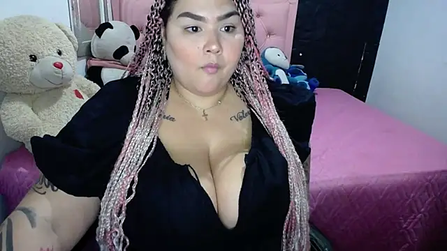 Snapshot of Fernanda_Big_Boobs chatting on March 22, 2025, 7:31 pm Fernanda Big Boobs online show from March 22, 2025, 7:31 pm