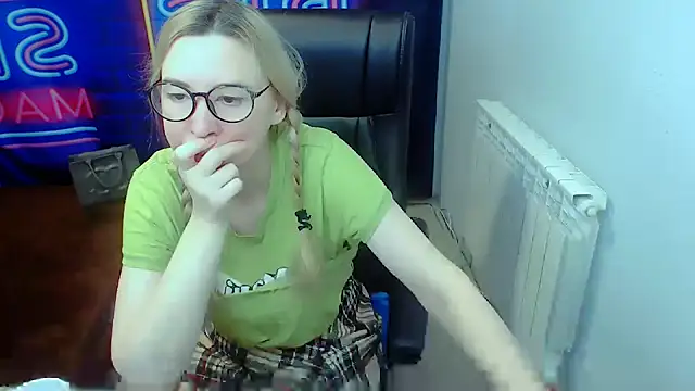 kerakiss877 online show from February 22, 2025, 8:53 pm