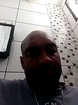 Snapshot of Beto0815 chatting on February 13, 2026, 4:14 pm Beto0815 online show from February 13, 2026, 4:14 pm