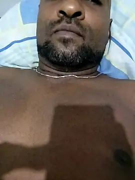 Snapshot of Beto0815 chatting on February 15, 2026, 1:13 am Beto0815 online show from February 15, 2026, 1:13 am