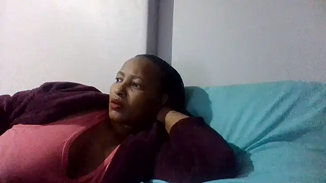 BabeAssXX online show from October 11, 2025, 5:44 pm