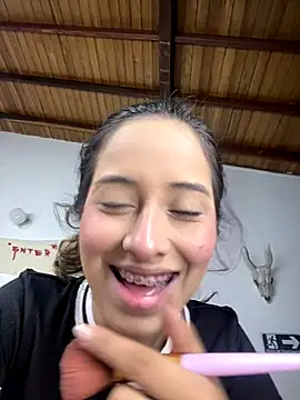 little-Emma online show from October 8, 2025, 2:53 am