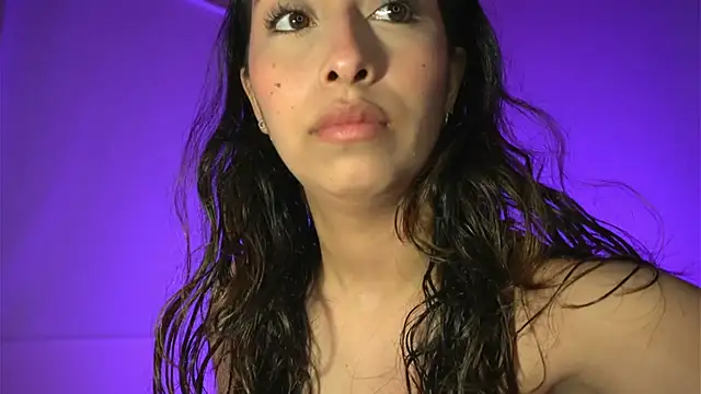 little-Emma online show from February 11, 2026, 3:11 am